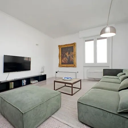 Ostiense By Halldis * Roma